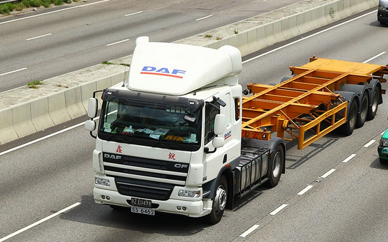 中澳物流平板車，中澳物流吊機車，中澳物流矮排車