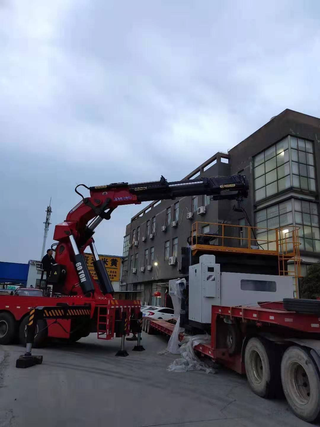 香港某大件機械設備運輸,大型機械設備搬新廠